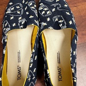 TOMS women’s blue Alpargatas Fireflies Espadrilles Glow in the Dark Slip on shoe